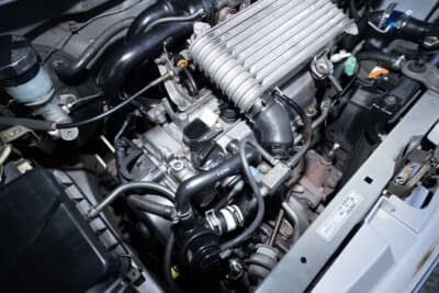 ダイハツ L700型 ミラ:最高出力45psのシングルカムNAから最高出力64psのツインターボに載せ替え。作業はDIYというから凄い