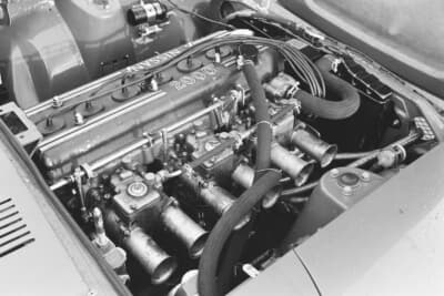 1969年式の日産 フェアレディZ432のS20型エンジン