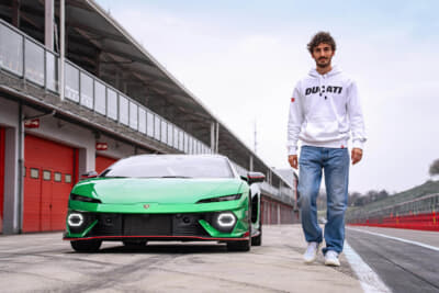 ランボルギーニ テメラリオとフランチェスコ・バニャイア選手