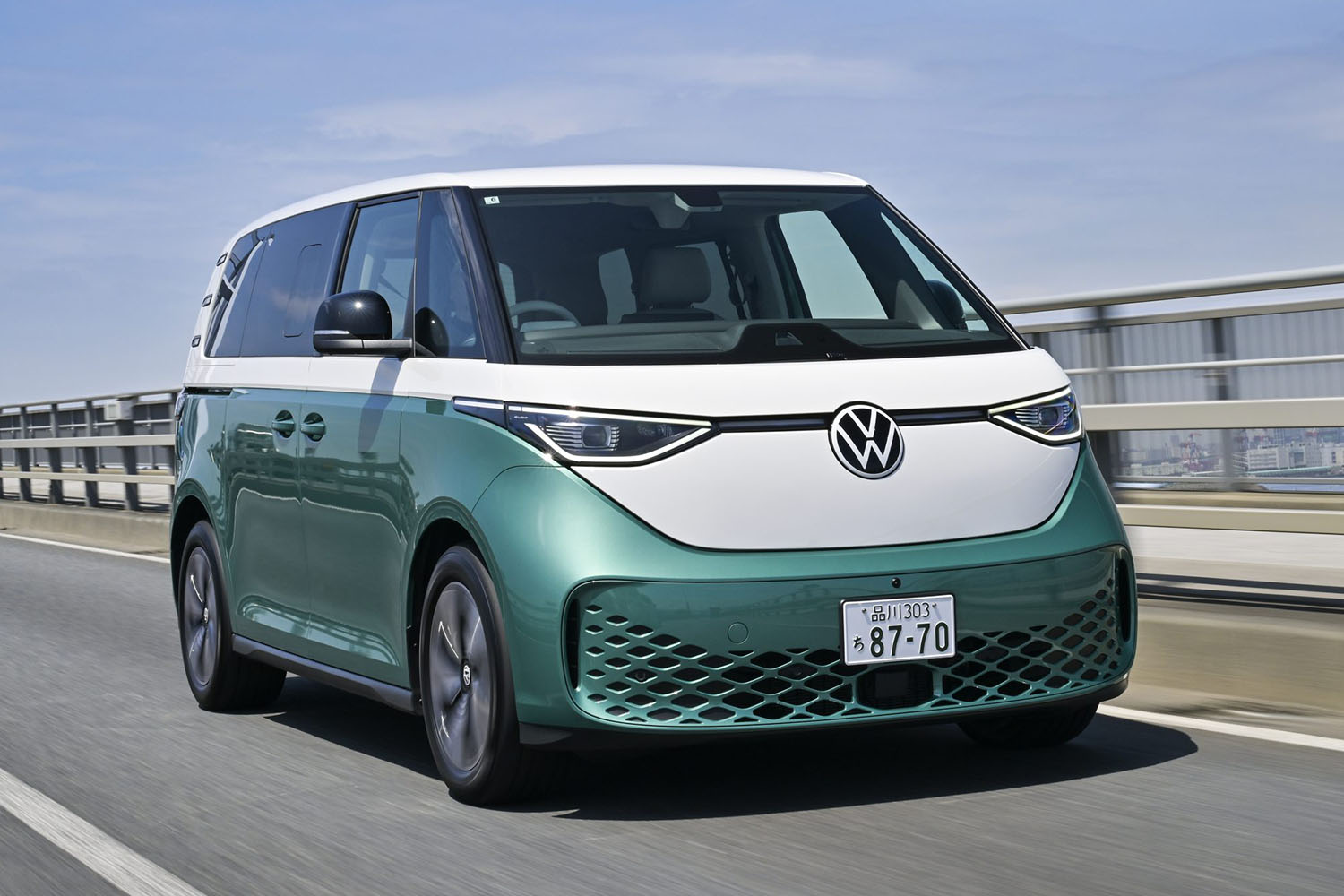 フォルクスワーゲン「ID. Buzz」日本デビュー！ タイプ2を彷彿とさせる