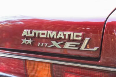いすゞ 117クーペ：オートマチックトランスミッションはオーバーホール済み。エンドレスのブレーキパッドを使っている