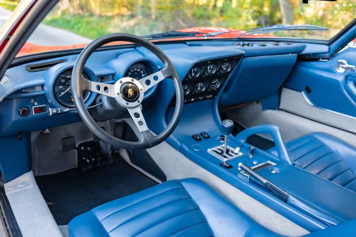 394万2500ユーロ（邦貨換算約6億6400万円）で落札されたランボルギーニ「ミウラSV」（C）Courtesy of RM Sotheby's