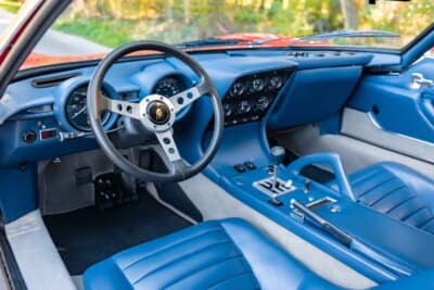 394万2500ユーロ（邦貨換算約6億6400万円）で落札されたランボルギーニ「ミウラSV」（C）Courtesy of RM Sotheby's