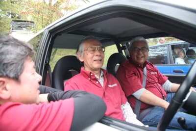 スバル ヴィヴィオRX-Rのオーナーの芳賀昇二さんとコドライバーの三原将純さん