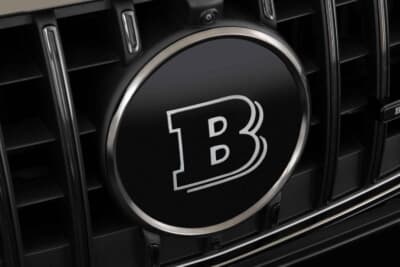 メルセデスAMG E53 HYBRID 4MATIC+：フロントには「B」のエンブレムを装着