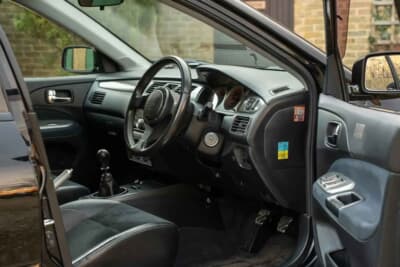 2万5000ポンド(約430万円〜487万円)で現在も販売中の三菱「ランサーエボリューション ワゴンGT」(C)Bonhams