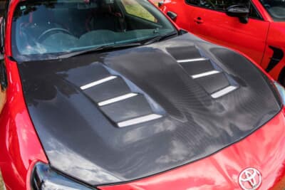 トヨタ 86：巨大なダクトが目を惹くカーボンボンネットはトヨシマクラフト製