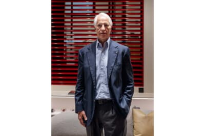 ディーラープリンシパルのジョヴァンニ・マラゴ氏