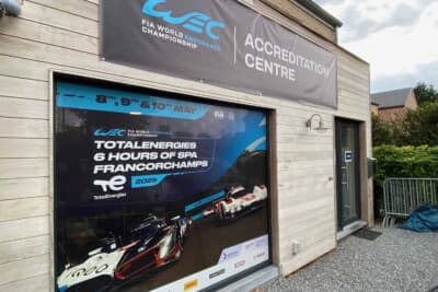 シーズンパスを持っていても、毎戦ごとにサーキットから遠く離れたアクレディテーションセンターまで駐車券を取りに行かないといけません