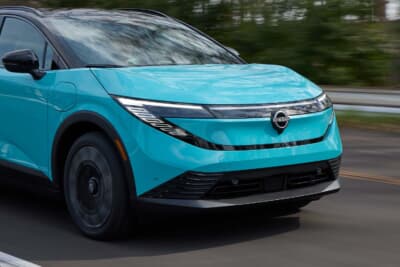 日産 リーフ：モダンな表現を通じて、日本独自の美意識をデジタルな時代にマッチしたデザインを目指して製作された