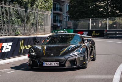 リマック ネヴェーラR:強化された全輪トルクベクタリングシステムとミシュラン・カップ2タイヤによって、極めて高い操縦性を実現している