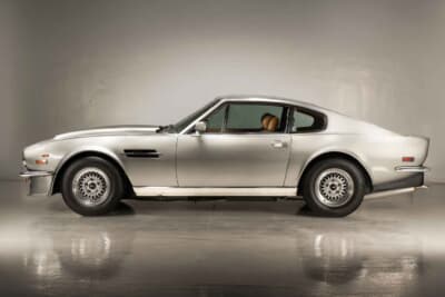 28万625ユーロ（邦貨換算約4620万円）で落札されたアストンマーティン「V8 ヴァンテージ オスカー・インディア」（C）Courtesy of RM Sotheby's