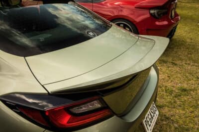 スバル BRZ：リザルトジャパンのダックテールを装着