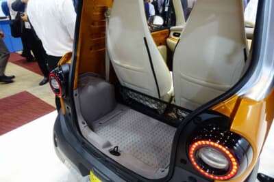 AIM EVM：荷室スペースも確保されている