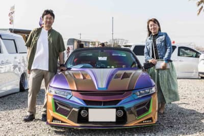 2015年式のホンダ S660とオーナーの“えむ＆えむ”さん
