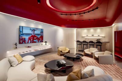 フェラーリは、新たなCIを体現した初のショールームをイタリア・ローマにオープンした