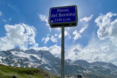 ベルニナ峠は標高2330m(写真は2021年撮影)