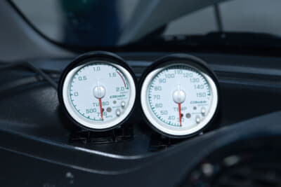 ダイハツ L700型 ミラ:追加メーターは年式に合わせて昔のトラスト製。中古品がかなり値上がりしているそうだ