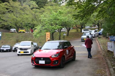 紫峰と呼ばれる筑波山にある筑波ふれあいの里を拠点とし競技ルートを周辺にめぐらしている