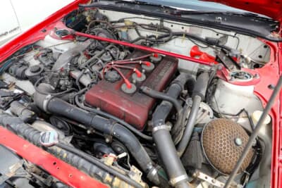 日産DR30型 スカイライン：FJ20DET型エンジンを搭載