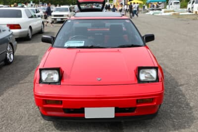 トヨタ 初代 AW11型 MR2：国産初の市販ミドシップスポーツカーとして登場した