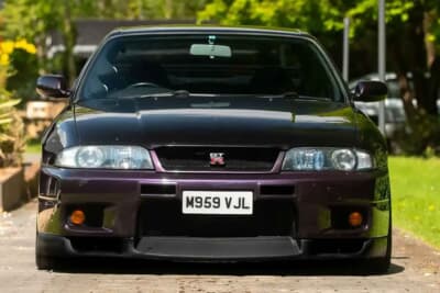 4万1340ポンド（邦貨換算約800万円）で落札された日産「スカイラインGT-R（BCNR33）」（C）Bonhams
