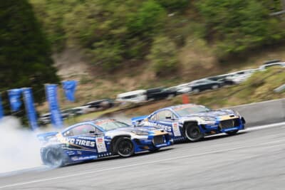 D1グランプリのトップチームであるTeam TOYO TIRES DRIFTは、グラムライツのホイールを履いている