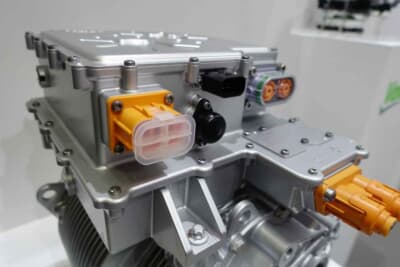 モーター、インバータ、減速機、オンボードチャージャー、DC/DCコンバーター、これに加えて配電ユニットの6つを一体化させている
