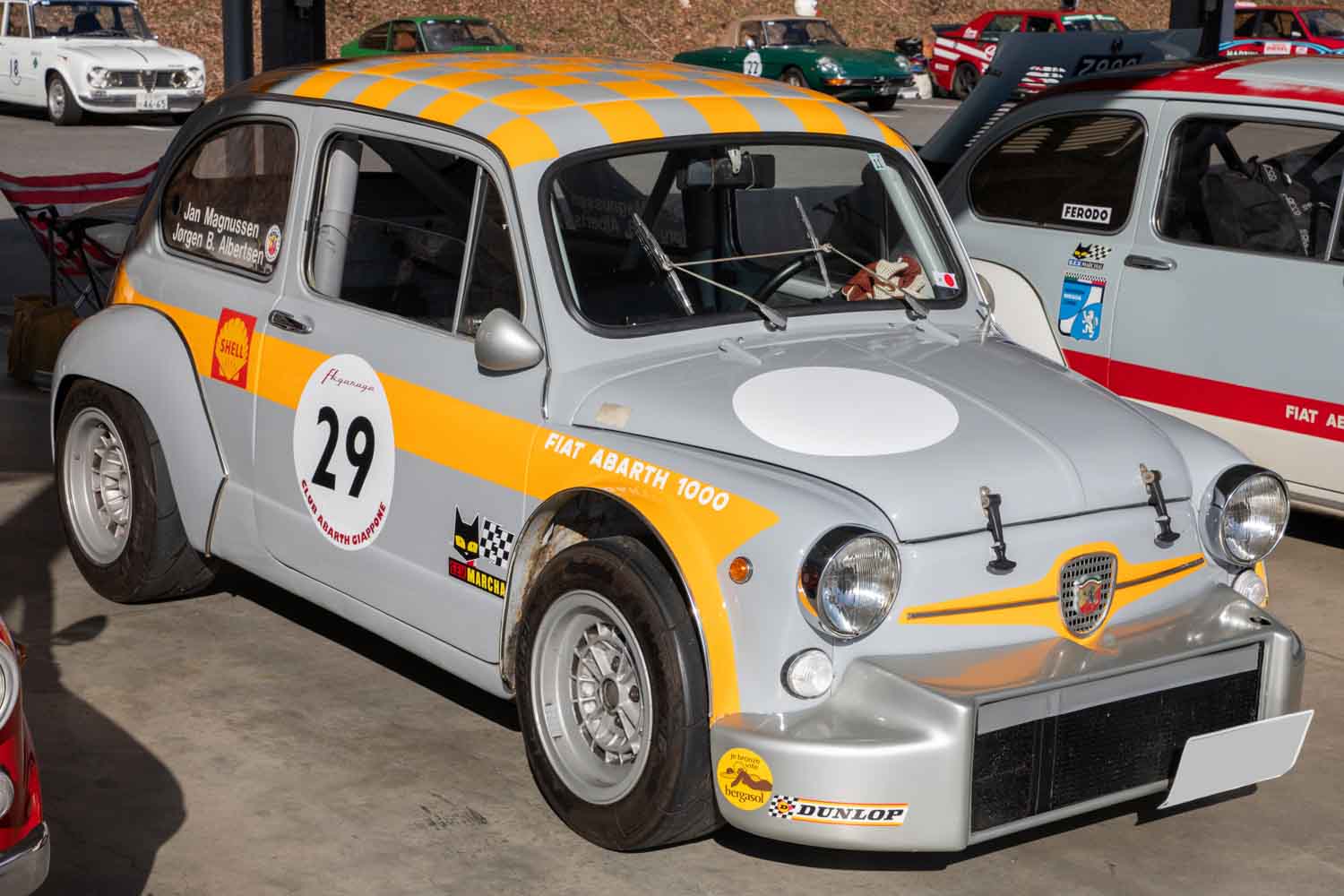 輝かしい経歴をもつ激辛なフィアット アバルト「1000TCR」！20年