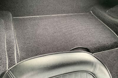 13万7500ドル（邦貨換算約1990万円）で落札されたシボレー「コルベット C2スプリットウインドウ」（C）Courtesy of RM Sotheby's