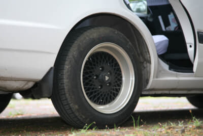 トヨタ コンフォート：エンケイホイールを装着