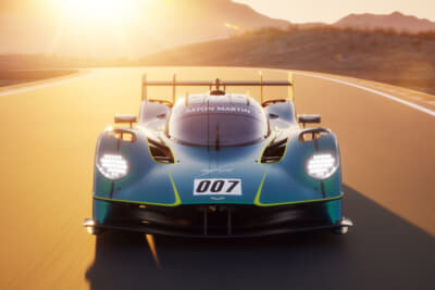 アストンマーティン ヴァルキリーLM：2026年第2四半期から開始される専用トラックデイプログラムに向けて納車が予定されている