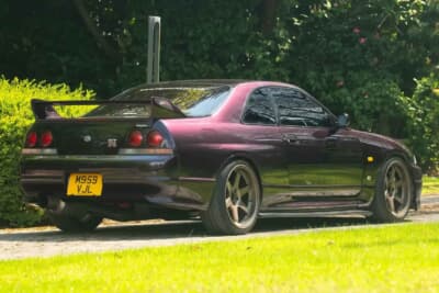 4万1340ポンド（邦貨換算約800万円）で落札された日産「スカイラインGT-R（BCNR33）」（C）Bonhams