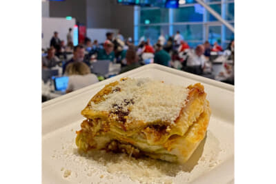 イモラのメディアセンターで決勝後だけにいただけるラザニア。美味しくておかわりしちゃいました