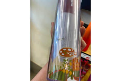 アウトレットのスターバックスでは、イタリアデザインのタンブラーが半額でしたが購入ならず⋯⋯