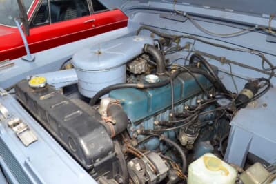 日産 2代目 パトロール:パーツの供給やメンテナンスに関しては、知り合いに元日産のメカニックがいて、何とかなっているという。搭載エンジンは4L直4OHVだ