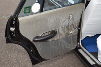 トヨタ トヨペット 2代目 クラウン デラックス:綺麗な状態を保つドアトリム