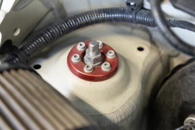 スズキ HA36型 アルト：オートリサーチ米沢のオリジナル車高調に、モンスターのピロアッパーマウントを組み合わせている