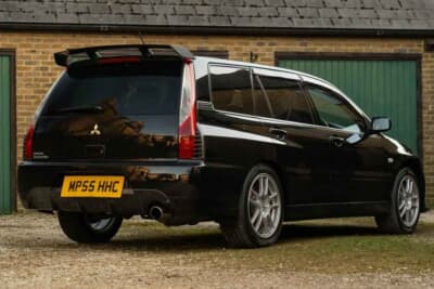 2万5000ポンド(約430万円〜487万円)で現在も販売中の三菱「ランサーエボリューション ワゴンGT」(C)Bonhams