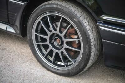 1万5000ポンド〜1万8000ポンド（邦貨換算約約296万円～355万円）で現在も販売中の「ギャランVR-4」（C）Bonhams