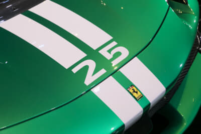 フェラーリ 296スペチアーレ：オーナーは00〜99の中から好きな数字が選べる