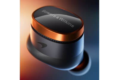 Pi8 マクラーレン エディション：デザインにはマクラーレンを象徴するパパイヤ・オレンジとガルバニック・グレーのカラーリングが採用されている