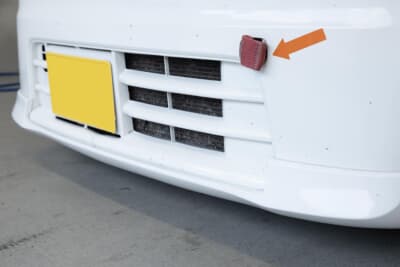 スズキ HA36型 アルト：以前は社外のリップスポイラーを装着していたが、破損したので純正オプションに変更した