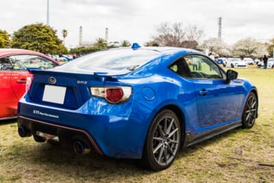 スバル BRZ：リアサイドはあえてエアロを装着していない
