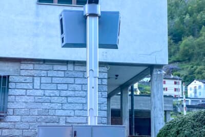 イタリアからスイスに入国後、すぐに30km/h規制になりオービス(自動速度取締機)もありました