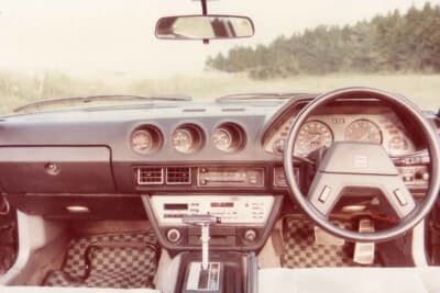 ハンドルの位置以外は北米仕様=280ZX風にドレスアップしていった