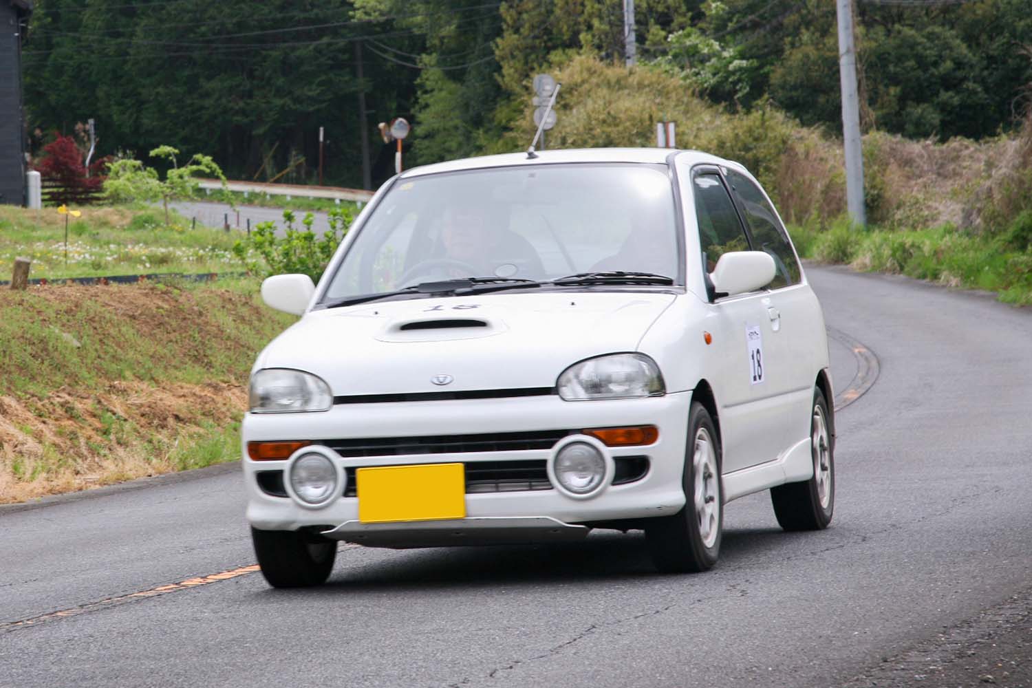 スバル「ヴィヴィオRX-R」でデイラリーに70代のドライバーが参戦！30年 
