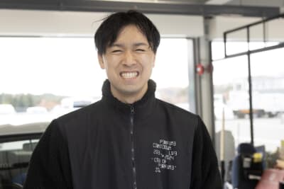 三菱 ミニカのときとベストラインが異なるなど、苦労はしているが着々とタイムを上げてきた高橋康平