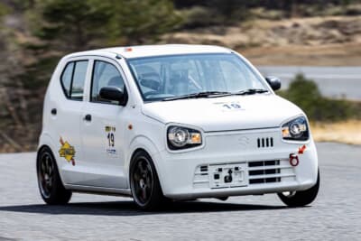 3クラス優勝の19#日向繁美