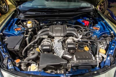 スバル BRZ：元色がWRブルーであることがわかる